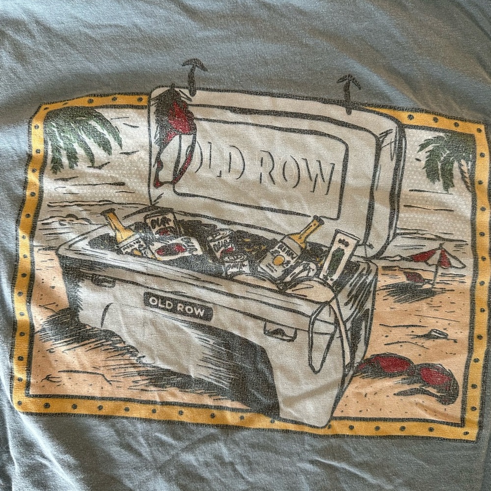 Old Row Men's Short Sleeve Graphic Tee - Light Blue Cooler Beach Design